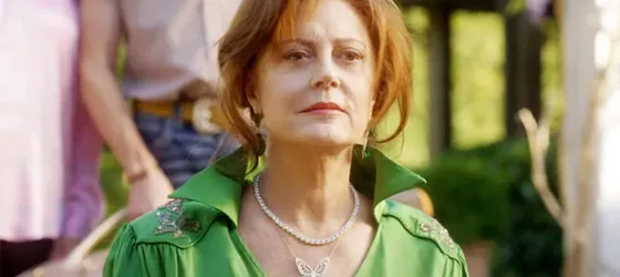 Susan Sarandon as Dottie Cantrell Roman.